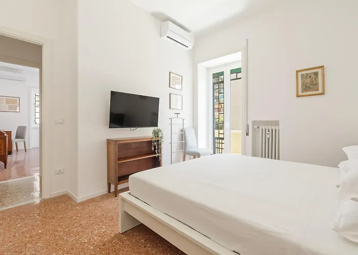 Bright Family 5br In Parioli Apartment
